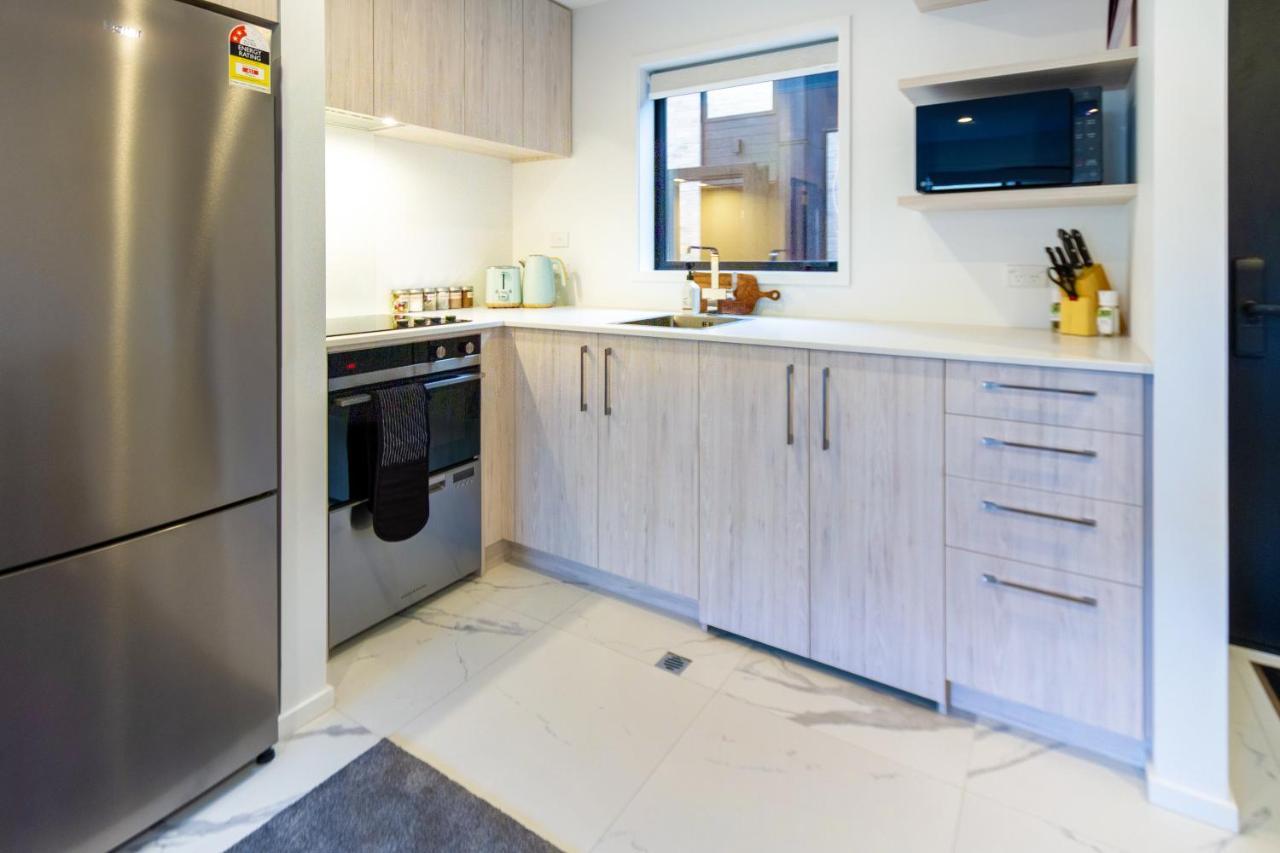 1 Bedroom 1 Bath, Executive Escape, Northlands Mall Christchurch Exterior foto